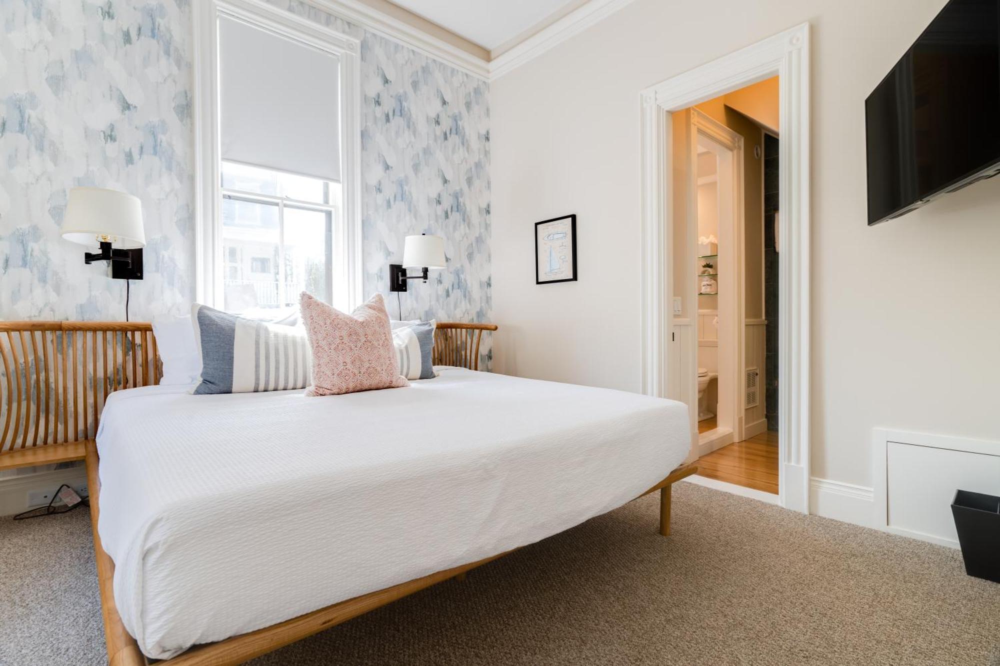 The Centerboard Hotel *